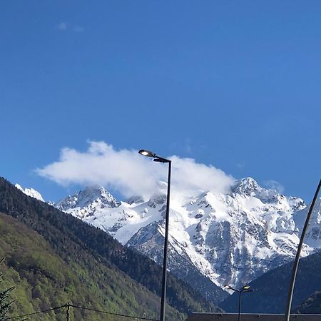 Appart T 3 Bagneres-De-Luchon Vue Montagne - Piscine Mi Juin Luaran gambar
