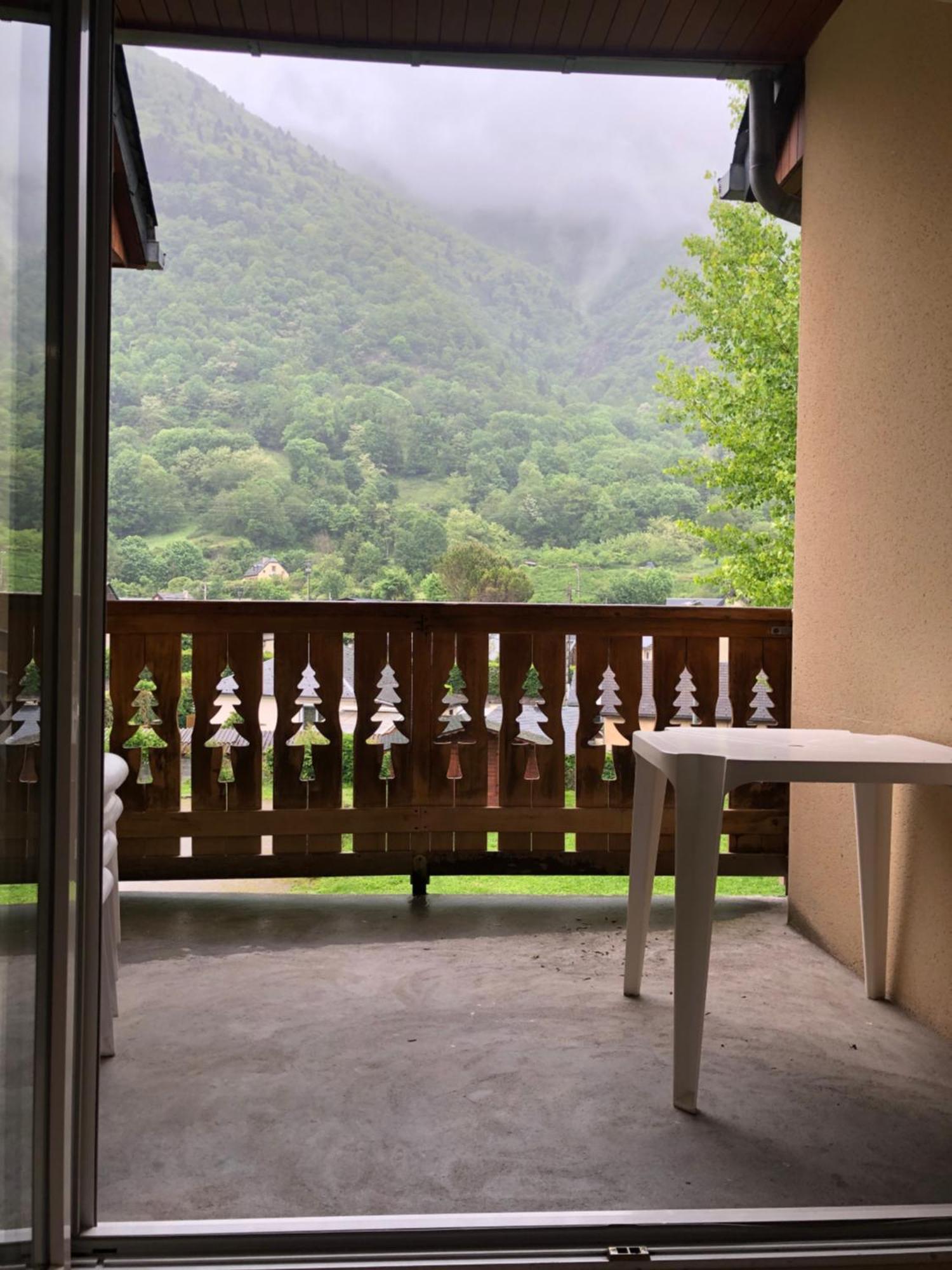 Appart T 3 Bagneres-De-Luchon Vue Montagne - Piscine Mi Juin Luaran gambar